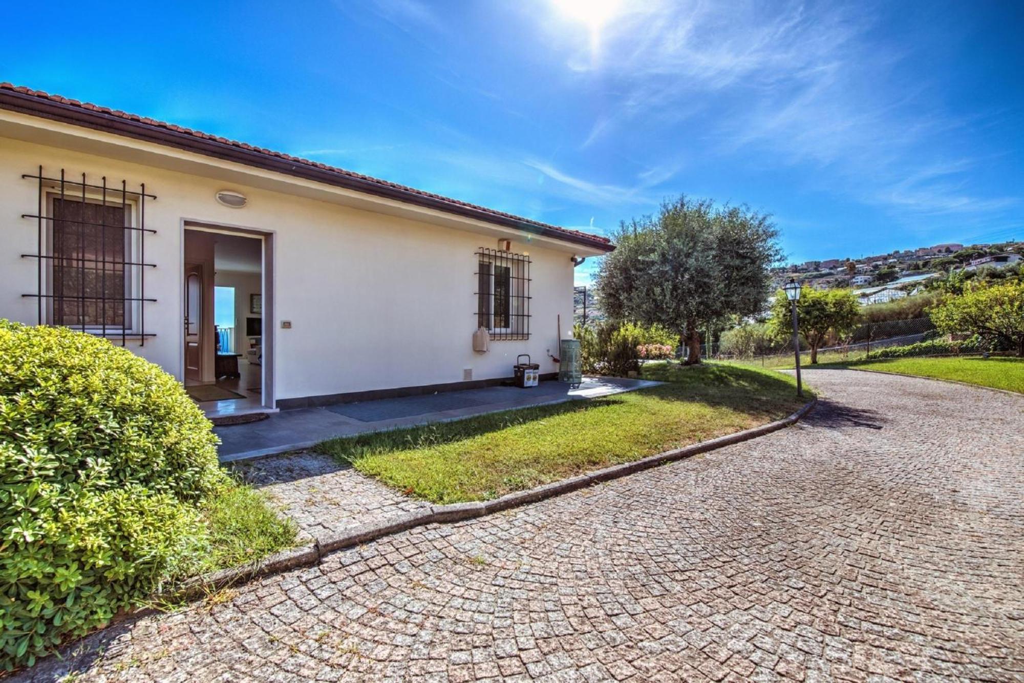 Villa Lucia Riviera Dei Fiori Pool - Happy Rentals Sanremo Exteriér fotografie